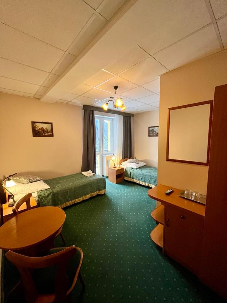 Pensjonat Henryk Krynica-Zdrój Exterior foto